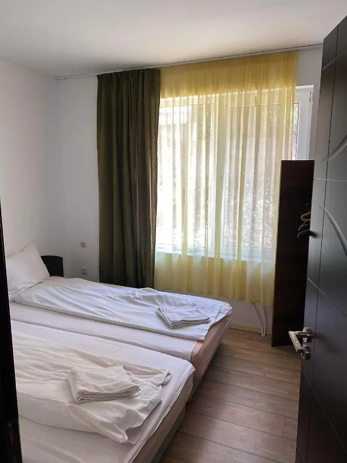 סוזופול Safo Apartments And Rooms