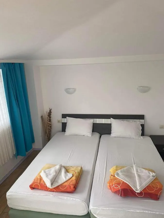 סוזופול Safo Apartments And Rooms