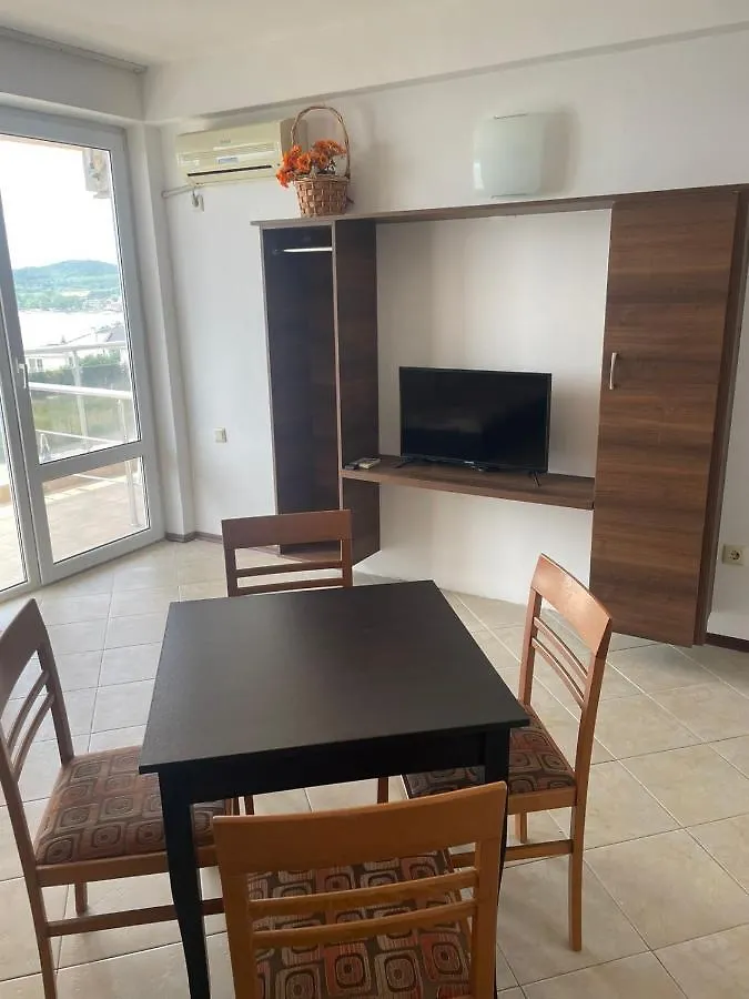 סוזופול Safo Apartments And Rooms