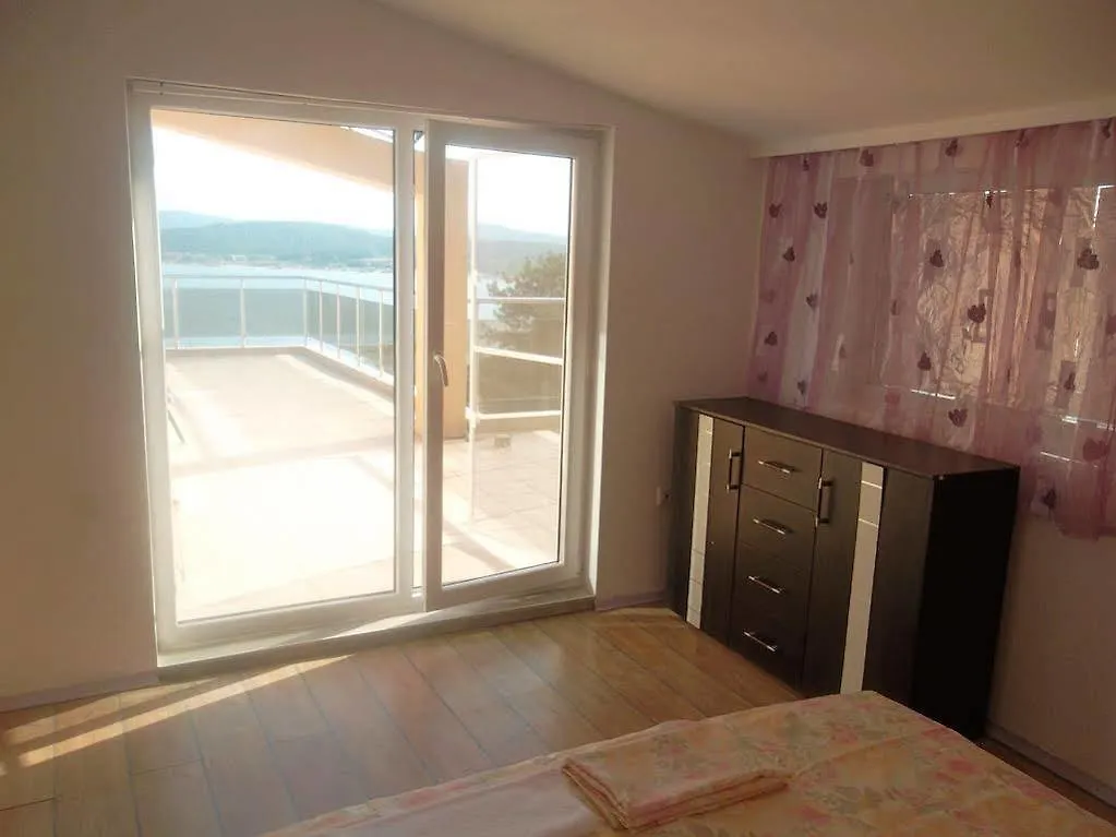 סוזופול Safo Apartments And Rooms