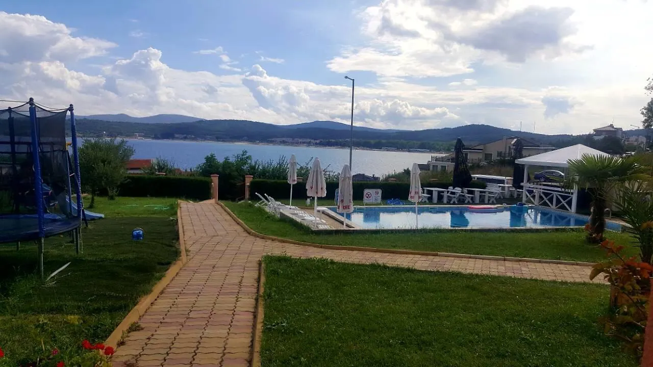 סוזופול Safo Apartments And Rooms