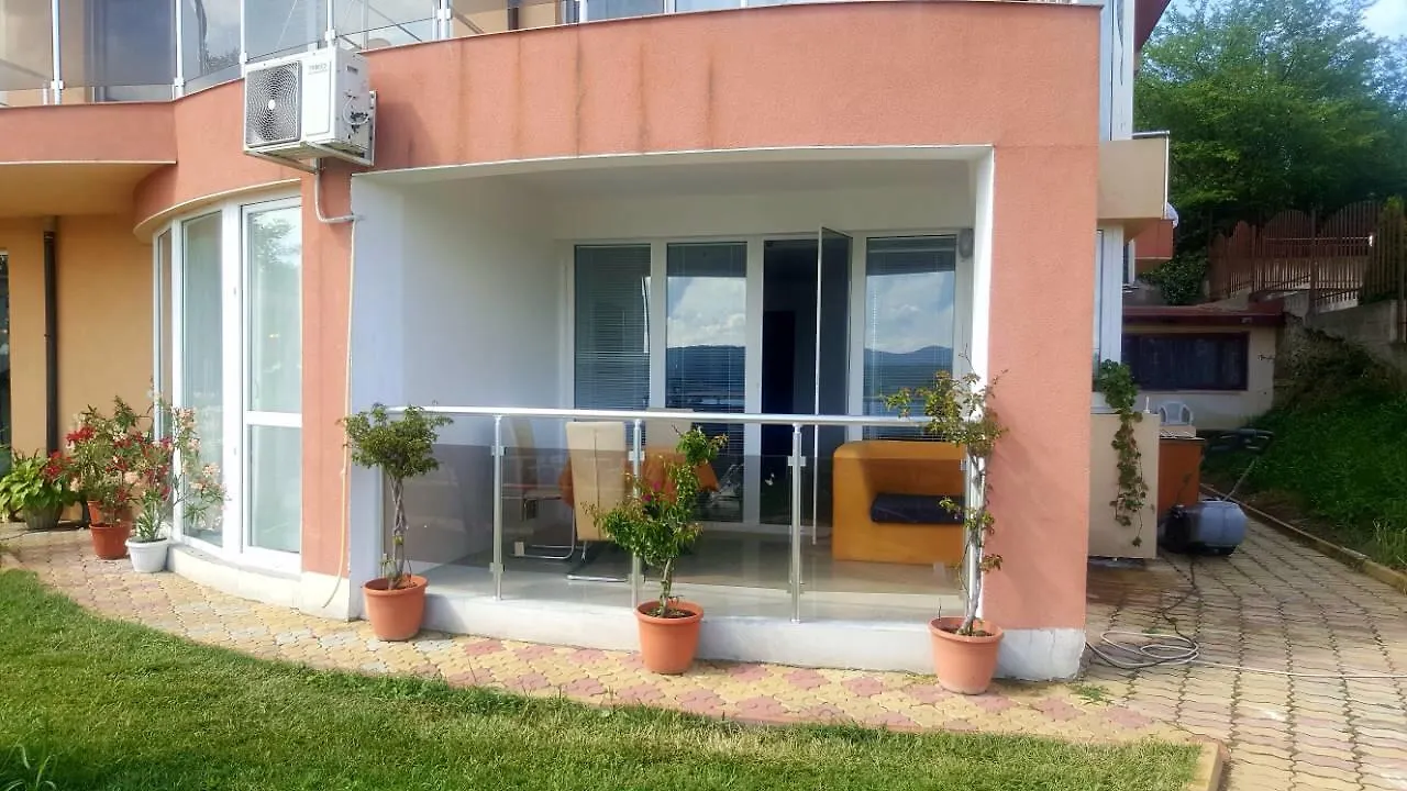 סוזופול Safo Apartments And Rooms